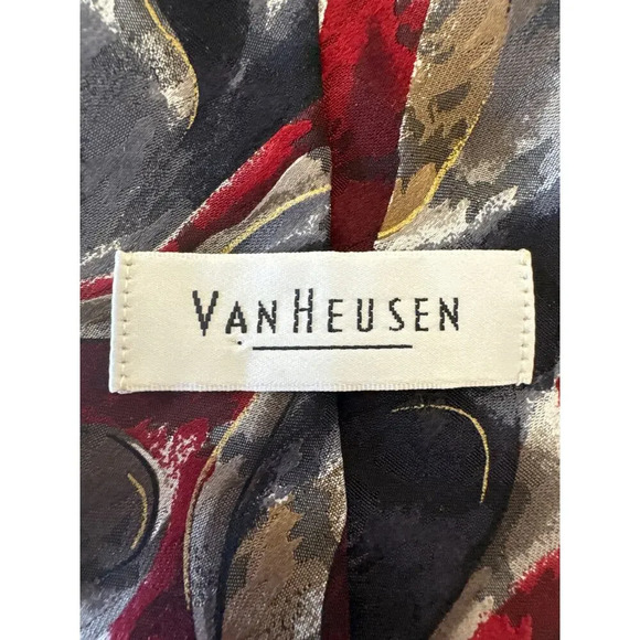 Men’s Van Heusen Silk Abstract Necktie, Burgundy Black Tan Colored 100% Silk Tie - Picture 2 of 3